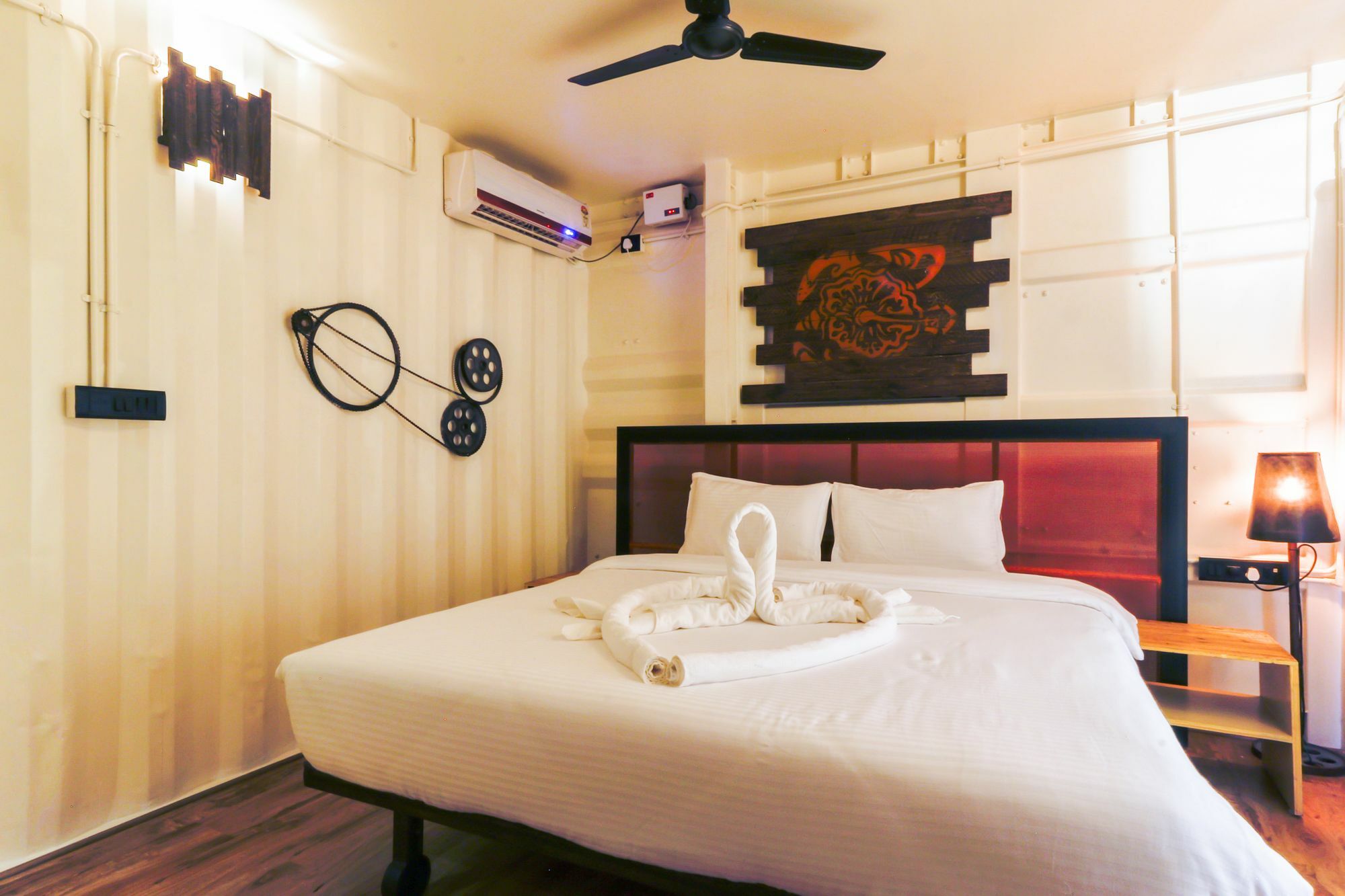 Beach Box Hotel Baga Gosavvy Collection Esterno foto