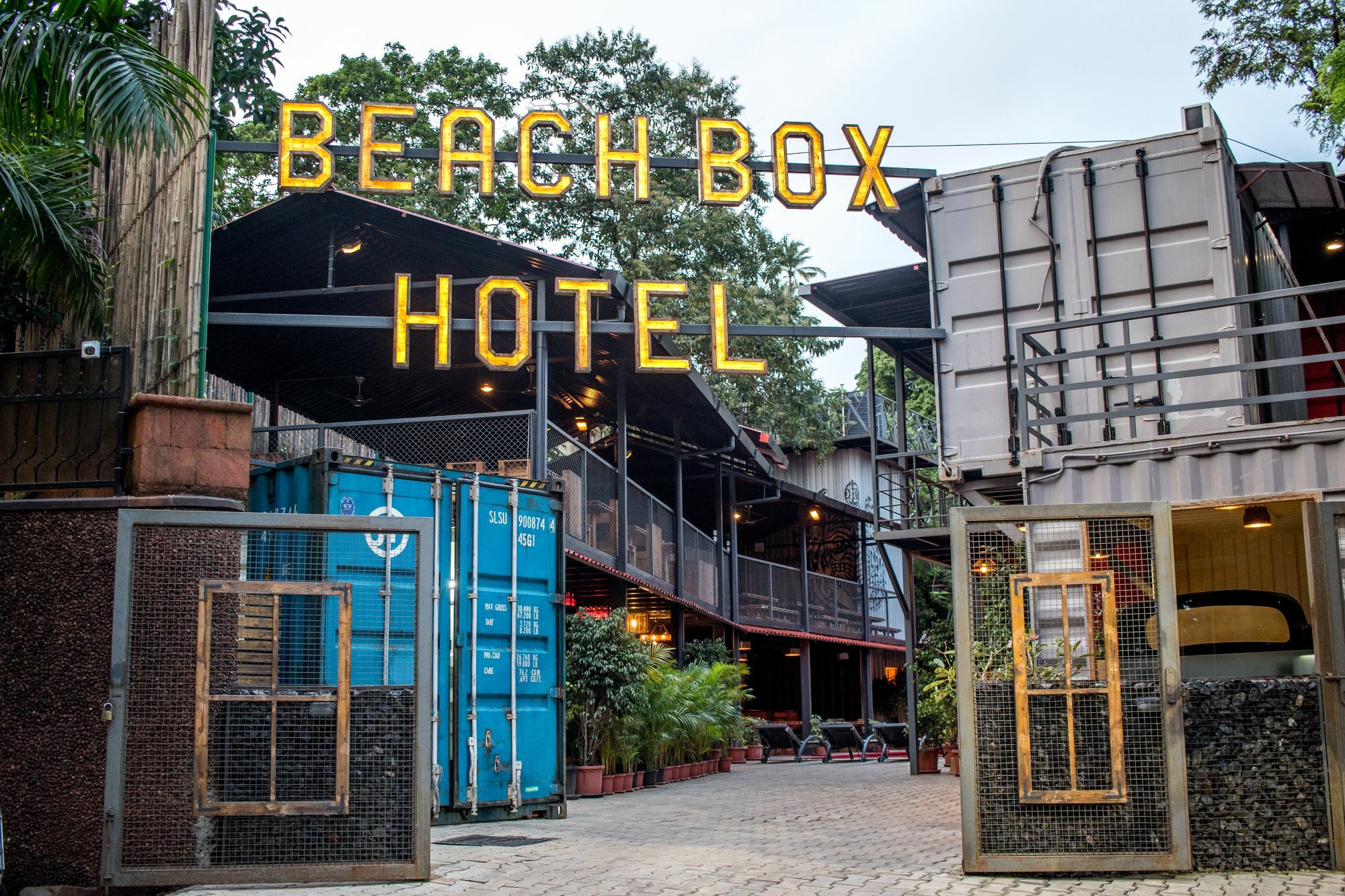 Beach Box Hotel Baga Gosavvy Collection Esterno foto